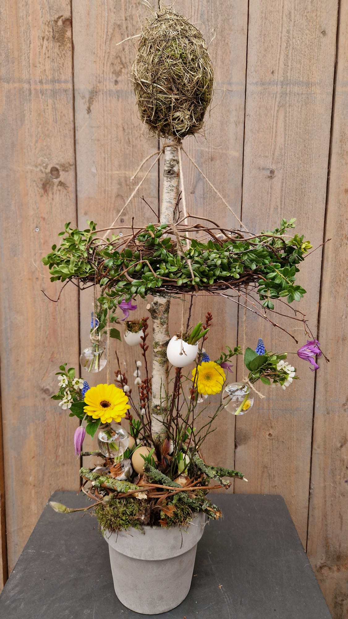 Paas carrousel €50,- incl. materiaal/koffie/thee/lekkers